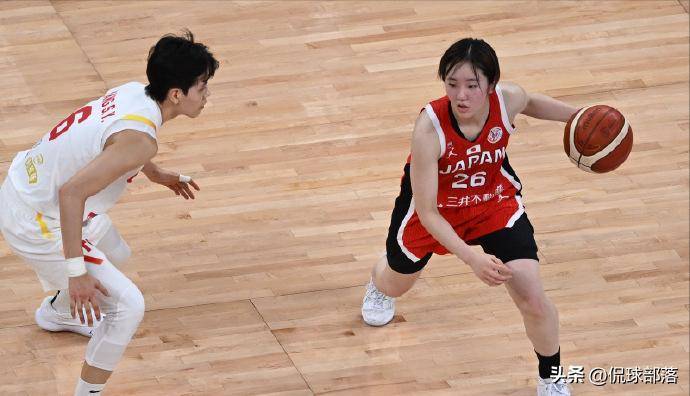 九游在线平台官网-Karsa在热火比赛中爆冷，出色防守引发热议！